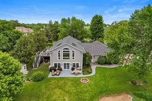 102 Lake View Dr, Fairbury, IL 61739 - Photo 3