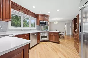 1490 Wood Ave, Downers Grove, IL 60515 - Photo 11