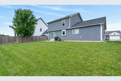 22 W Bluebell Avenue, Cortland, IL 60112 - Photo 37