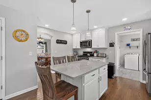 22 W Bluebell Ave, Cortland, IL 60112 - Photo 15