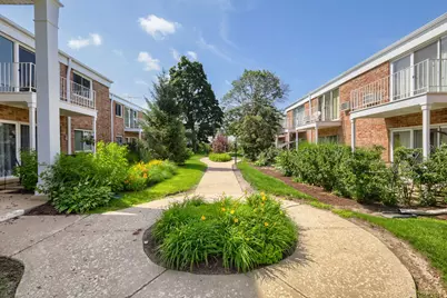 543 Burlington Avenue #212, Downers Grove, IL 60515 - Photo 3