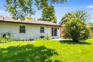 1521 Pebblewood Dr, Sycamore, IL 60178 - Photo 13