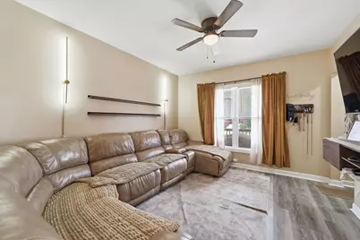 10747 S Forest Avenue, Chicago, IL 60628 - Photo 3