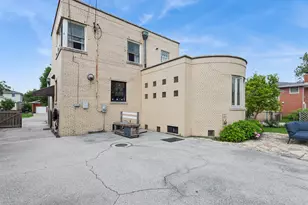 10155 S Clifton Park Ave, Evergreen Park, IL 60805 - Photo 23