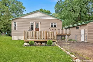 39 Fairfax Rd, Fox Lake, IL 60020 - Photo 3
