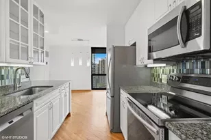 1122 N Clark St, Chicago, IL 60610 - Photo 5