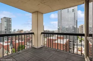 1122 N Clark St, Chicago, IL 60610 - Photo 13