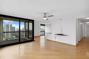 1122 N Clark St, Chicago, IL 60610 - Photo 3