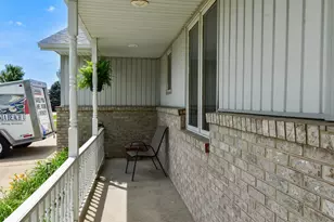 1415 Bethany Ln, Pontiac, IL 61764 - Photo 5
