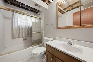 280 Prairie Ave, Calumet City, IL 60409 - Photo 11
