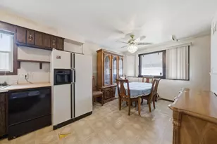 280 Prairie Ave, Calumet City, IL 60409 - Photo 5