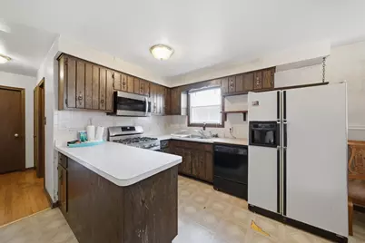 280 Prairie Avenue, Calumet City, IL 60409 - Photo 3