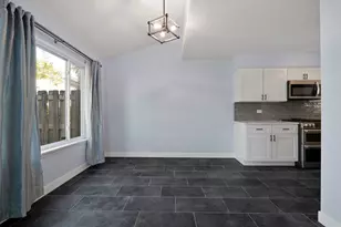 120 Hampton Ave, Westmont, IL 60559 - Photo 5