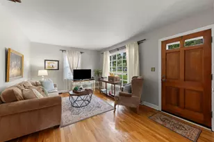 1110 N President St, Wheaton, IL 60187 - Photo 3