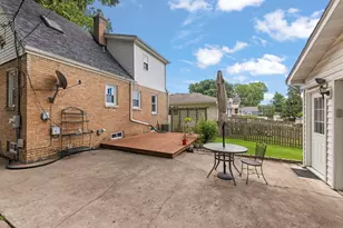 1110 N President St, Wheaton, IL 60187 - Photo 21