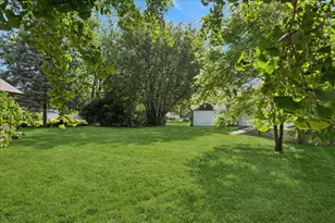 139 Kent Ave, Wauconda, IL 60084 - Photo 25