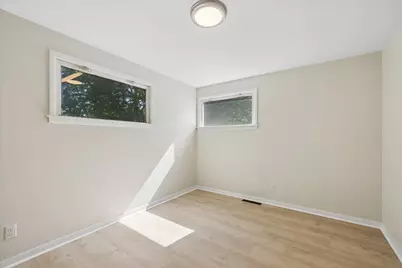 139 Kent Avenue, Wauconda, IL 60084 - Photo 7