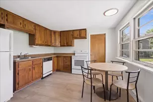 139 Kent Ave, Wauconda, IL 60084 - Photo 11