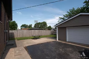 5854 W 81st Pl, Burbank, IL 60459 - Photo 27