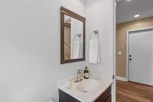 715 E Main St, Barrington, IL 60010 - Photo 13