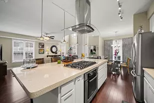 10621 Dani Ln, Orland Park, IL 60462 - Photo 9