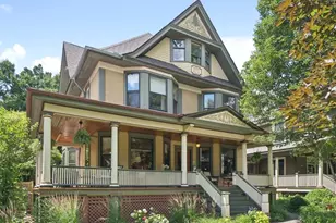 425 Clinton Ave, Oak Park, IL 60302 - Photo 1