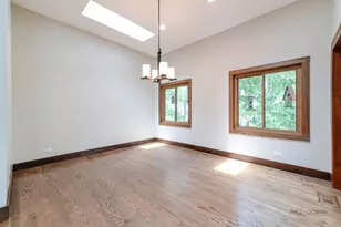 26781 N Cir Dr, Mundelein, IL 60060 - Photo 11