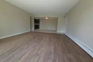 1665 Coach Dr, Naperville, IL 60565 - Photo 7