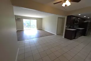 1665 Coach Dr, Naperville, IL 60565 - Photo 3