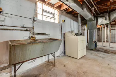 9040 S Oglesby Avenue, Chicago, IL 60617 - Photo 25