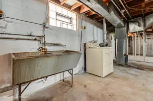 9040 S Oglesby Ave, Chicago, IL 60617 - Photo 25