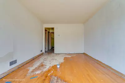 9040 S Oglesby Avenue, Chicago, IL 60617 - Photo 9