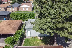 9040 S Oglesby Ave, Chicago, IL 60617 - Photo 3