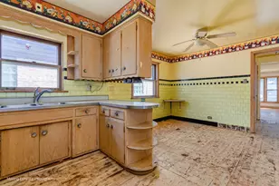 9040 S Oglesby Ave, Chicago, IL 60617 - Photo 19