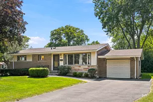 520 S Bennett Ave, Palatine, IL 60067 - Photo 1