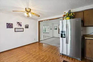 5505 Lucina Ave, McHenry, IL 60050 - Photo 7