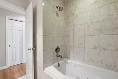 8238 W Balmoral Avenue, Chicago, IL 60656 - Photo 33