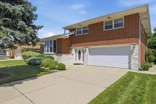 8238 W Balmoral Ave, Chicago, IL 60656 - Photo 1