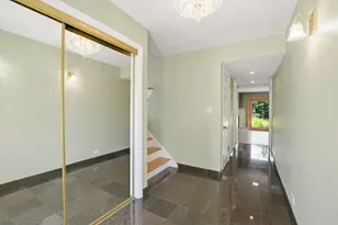 8238 W Balmoral Ave, Chicago, IL 60656 - Photo 5