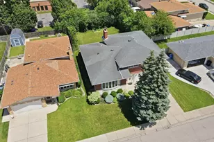 8238 W Balmoral Ave, Chicago, IL 60656 - Photo 3