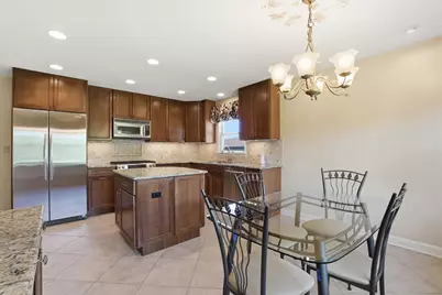 8238 W Balmoral Avenue, Chicago, IL 60656 - Photo 13