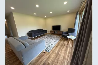 1431 E Emmerson Lane, Mount Prospect, IL 60056 - Photo 5
