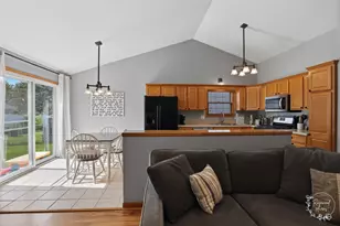 612 Madison Ave, Bradley, IL 60915 - Photo 7
