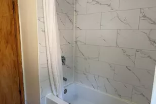 9559 S Yates Blvd, Chicago, IL 60617 - Photo 11