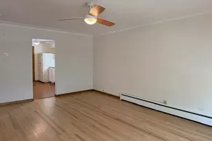 9559 S Yates Blvd, Chicago, IL 60617 - Photo 3