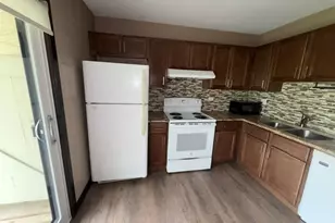 183 N Waters Edge Dr W, Glendale Heights, IL 60139 - Photo 9