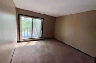 183 N Waters Edge Dr W, Glendale Heights, IL 60139 - Photo 17