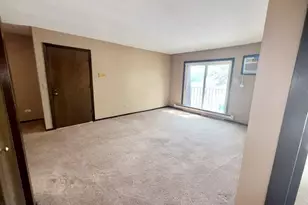 183 N Waters Edge Dr W, Glendale Heights, IL 60139 - Photo 19