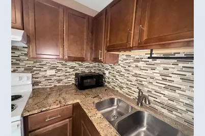 183 N Waters Edge Drive W #301, Glendale Heights, IL 60139 - Photo 7