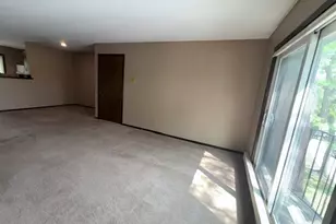 183 N Waters Edge Dr W, Glendale Heights, IL 60139 - Photo 15